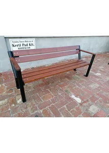 Gladiátor köztéri pad fa karfával paliszander